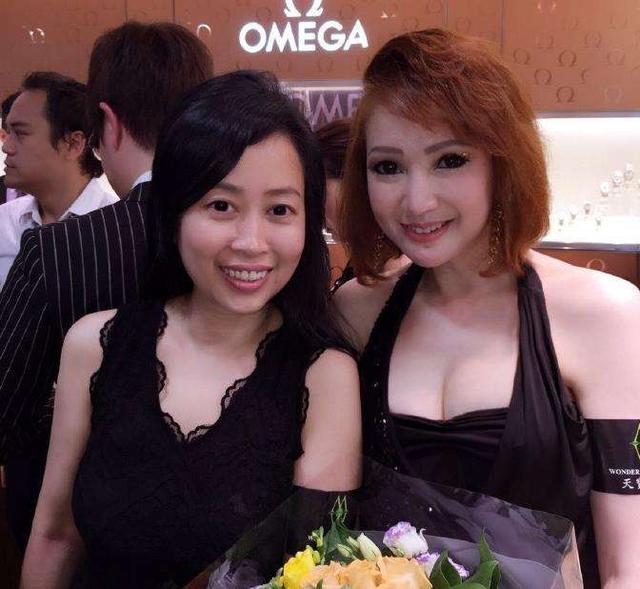 她曾是ATV女艺人，大方承认隆胸的一代亚姐，如今50多岁活成这样