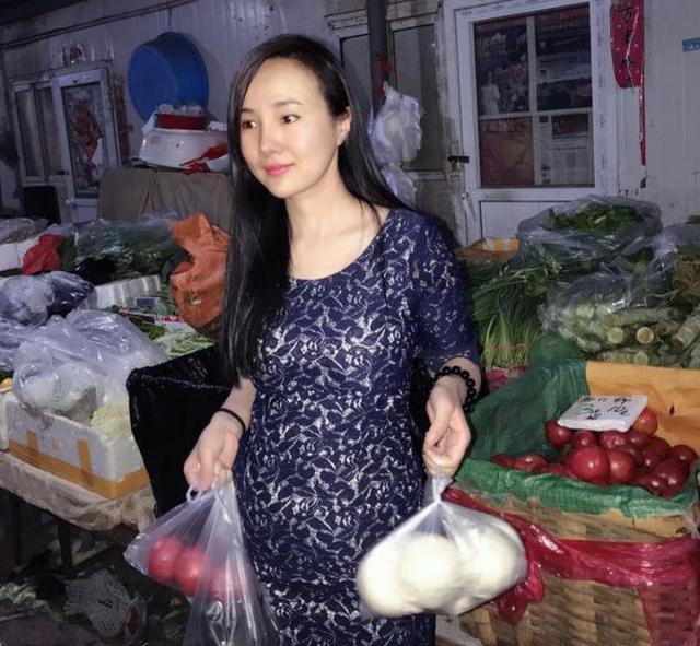 干露露终于恢复正常人生活，做回贤妻，最后一张表达的是什么意思