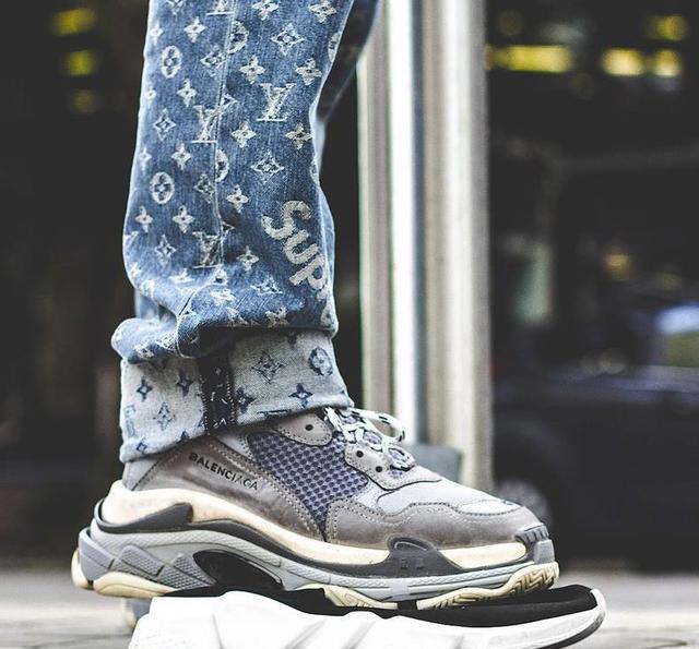 巴黎世家老爹鞋在中国制造!产地移到中国,网友