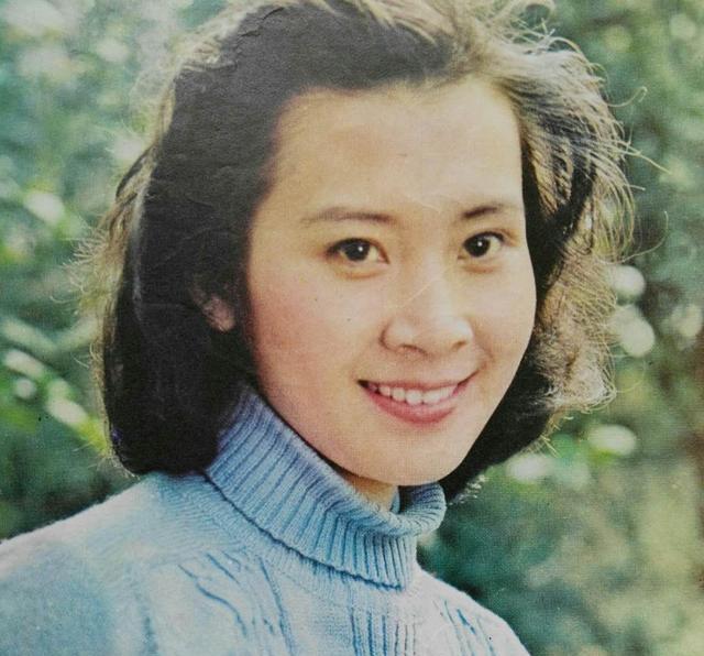 人淡如菊 清新脱俗 国家一级演员肖雄