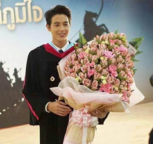 泰国三台大学Jirayu&Namtarn兰实悬疑毕业典好的v大学明星电视剧图片