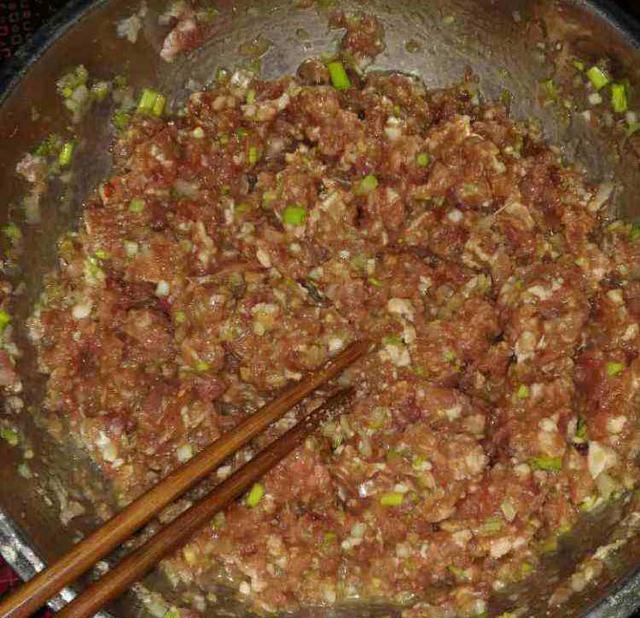 如何拌饺子馅才能好吃?