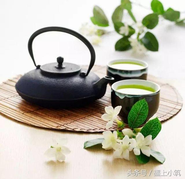 做人,糊里糊涂才有笑容!