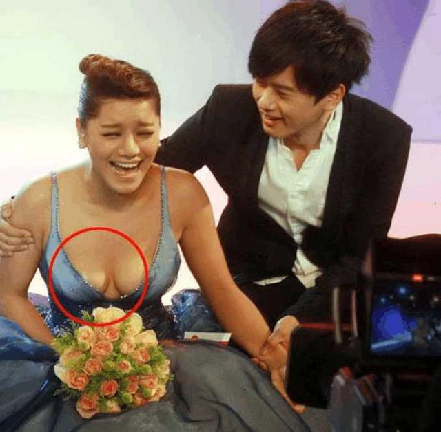 江映蓉摔倒张杰眼神不知放哪里,比奚梦瑶还尴尬,陈乔恩更尴尬!