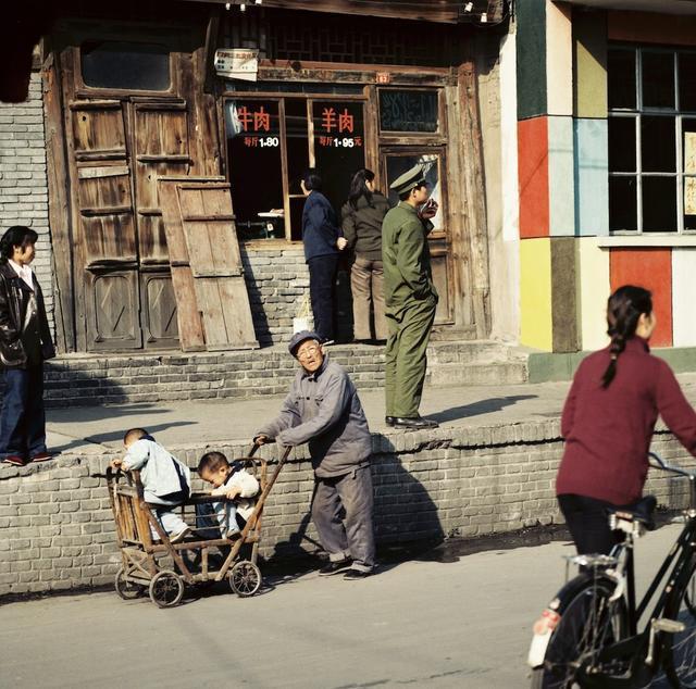 80年代中国老照片: 图4你一定做过,图6很熟悉,图8已经