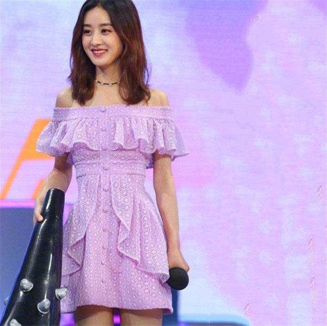 2018年流行色服装,赵丽颖林心如赢在女神,而她却输在造型上!