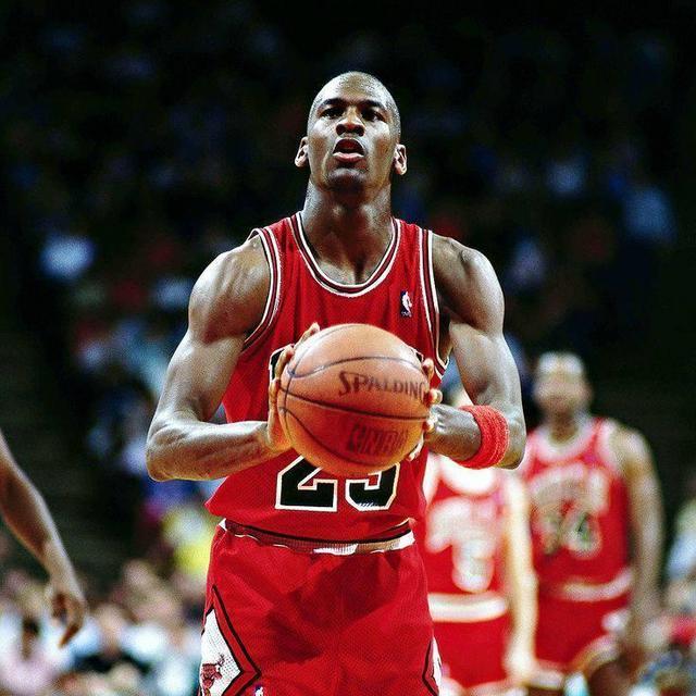 1、体脂率最低:乔丹。NBA史上体脂率最低的是乔丹,他在巅峰