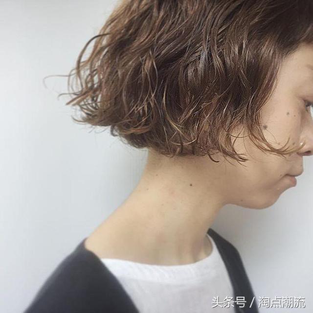 短发这样烫,好看又时尚