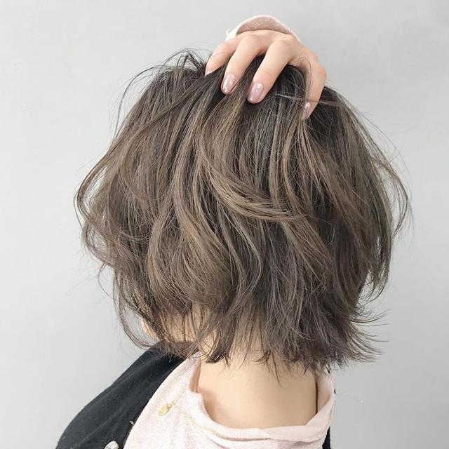 2018年,最火爆的短发烫发发型,你适合那一款?