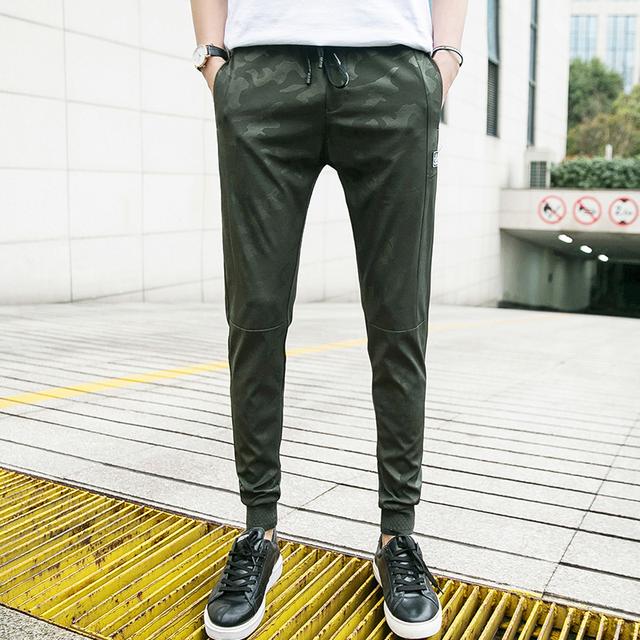 男人尽量别穿牛仔裤配夹克,学学下面这样穿,时