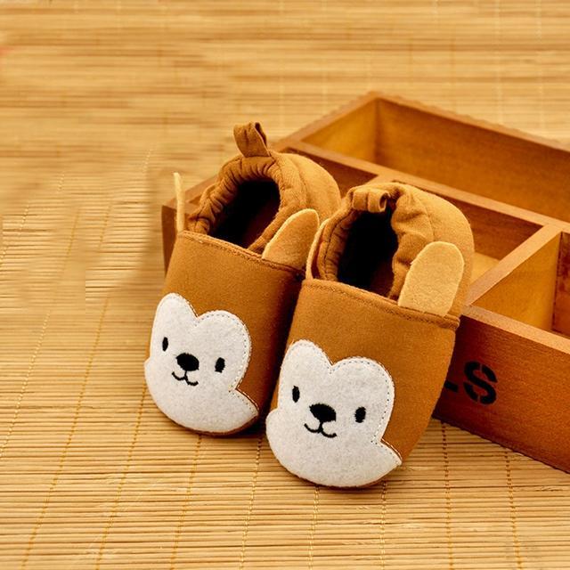 宝宝多大才可以穿鞋?教你为宝宝挑一双合适的