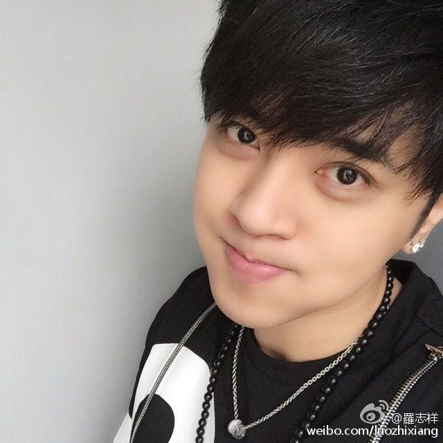 黄子韬的卧蚕丹凤眼罕有,罗志祥和他谁颜值逆