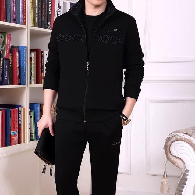 男人五十就别再穿衬衫了!,多穿爸爸运动装,看着