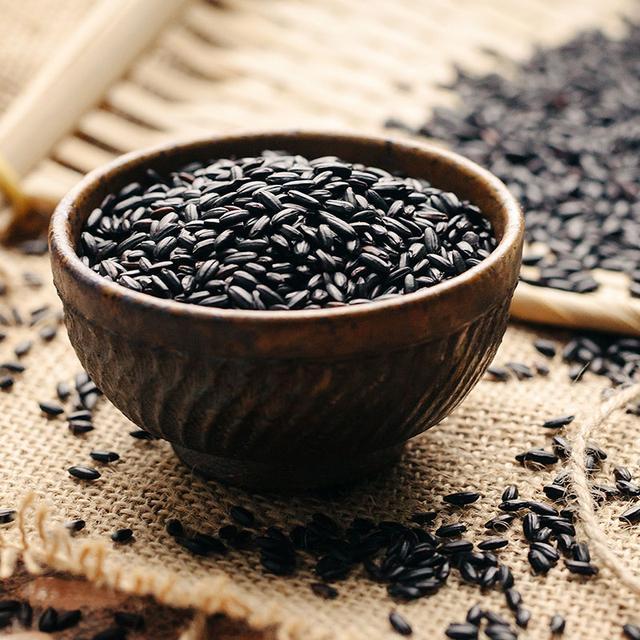 女人过了40岁每天吃点它,调理气血,年轻卵巢,延