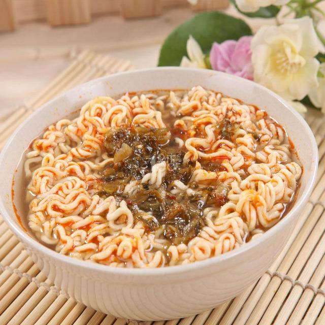 现在大学生最喜欢吃的零食,第三种最受学生欢