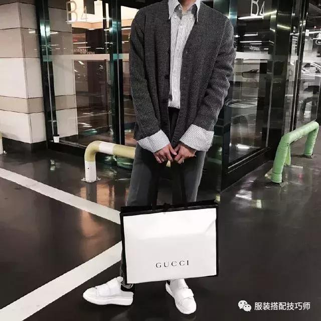 20-30岁男生春季穿衣搭配图片，简洁干净！
