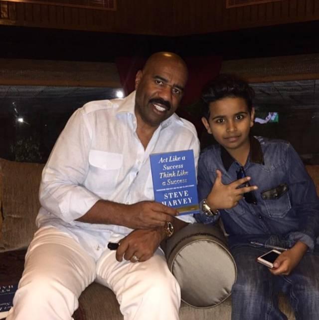 作为迪拜首富的儿子日常生活到底是什么样的?