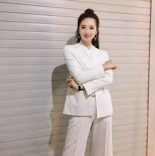 敢挡tfboys镜头,呛吴昕"高龄,这个女刘烨是什么来头?