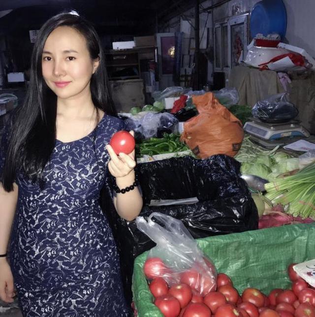 干露露终于恢复正常人生活，做回贤妻，最后一张表达的是什么意思