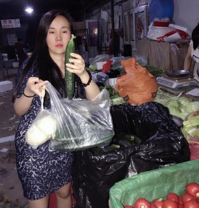干露露终于恢复正常人生活，做回贤妻，最后一张表达的是什么意思