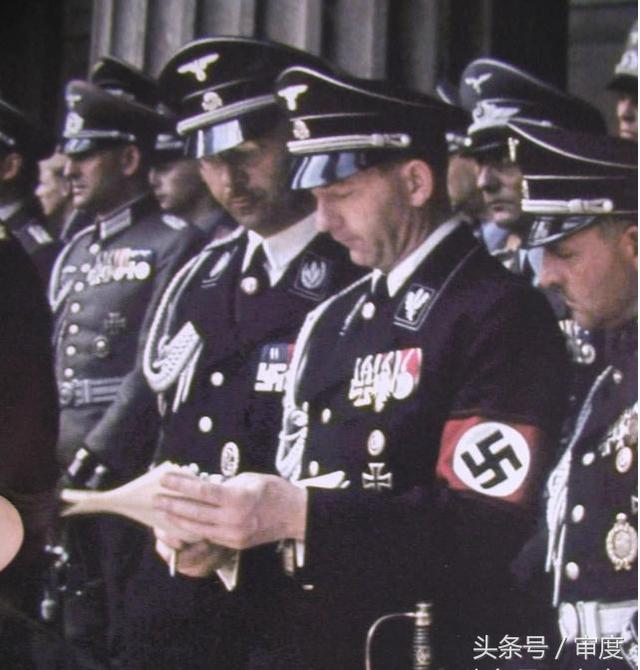 一名纳粹军官开会时被绊了一跤,人类历史也就此彻底