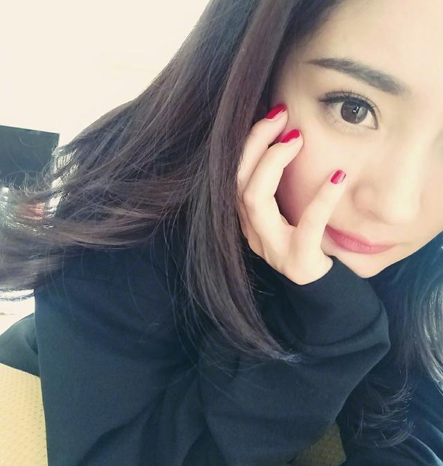 看过杨幂这组照片的人都说男人装的算什么,这