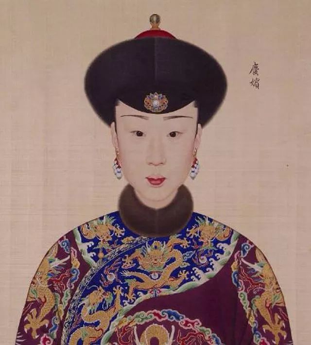 乾隆12位宠妃真实画像鉴赏：乾隆最爱的她果然长得最美！