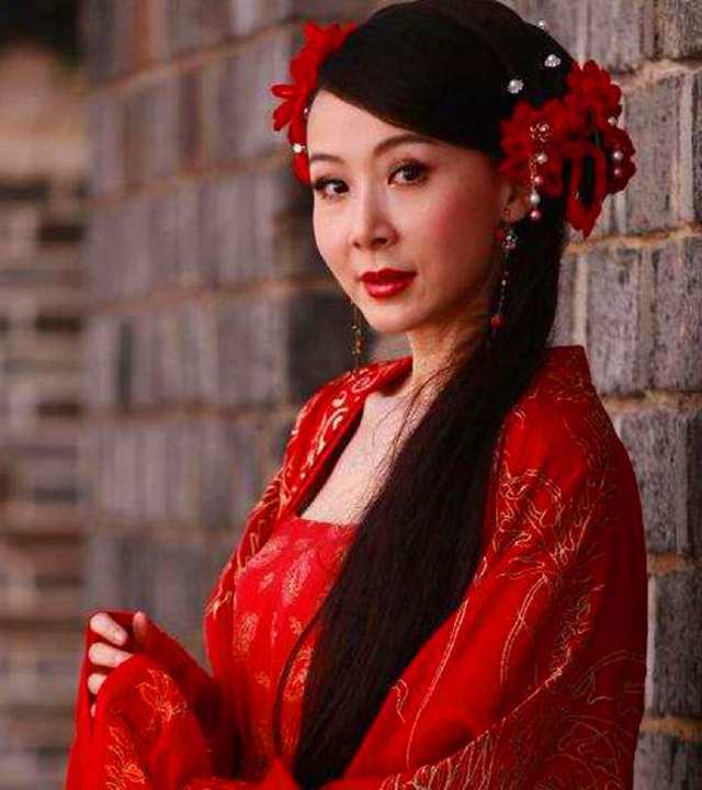 20位古装红衣美人,非常经典的文章，不看后悔