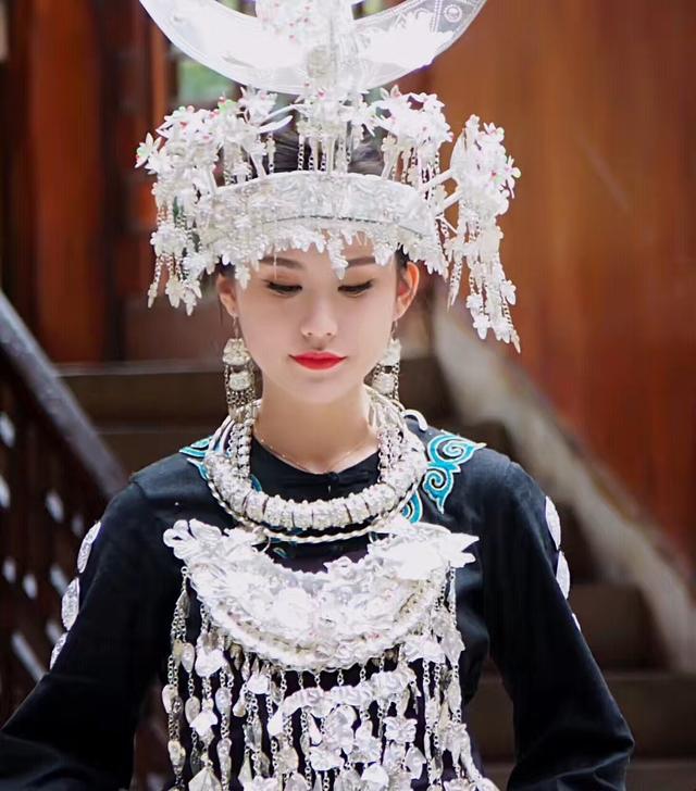 今晚黔籍歌手杨西音子将亮相cctv音乐频道星光舞台演唱会