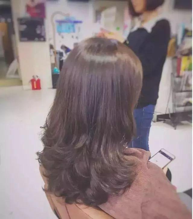 2018春节主流依然是“半头烫”