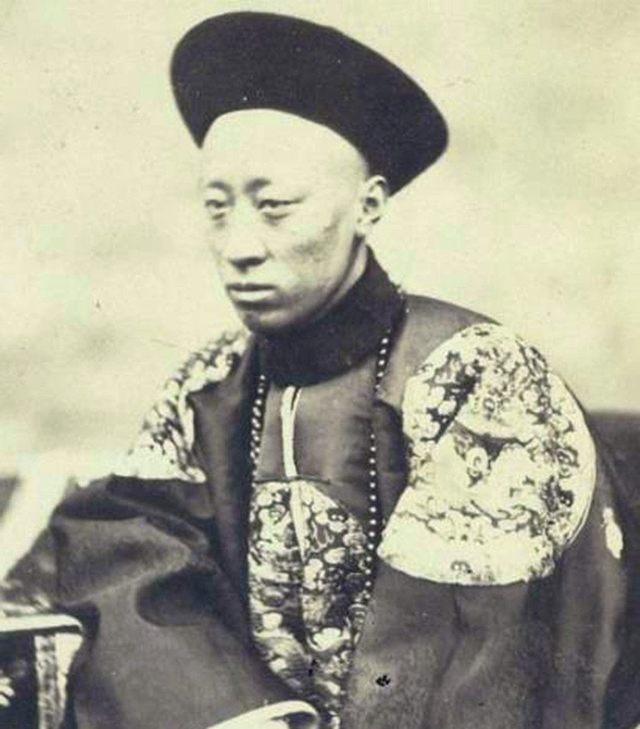 清朝罕见老照片:恭亲王爱新觉罗 奕欣,道光帝第六子,灰容土貌,没有