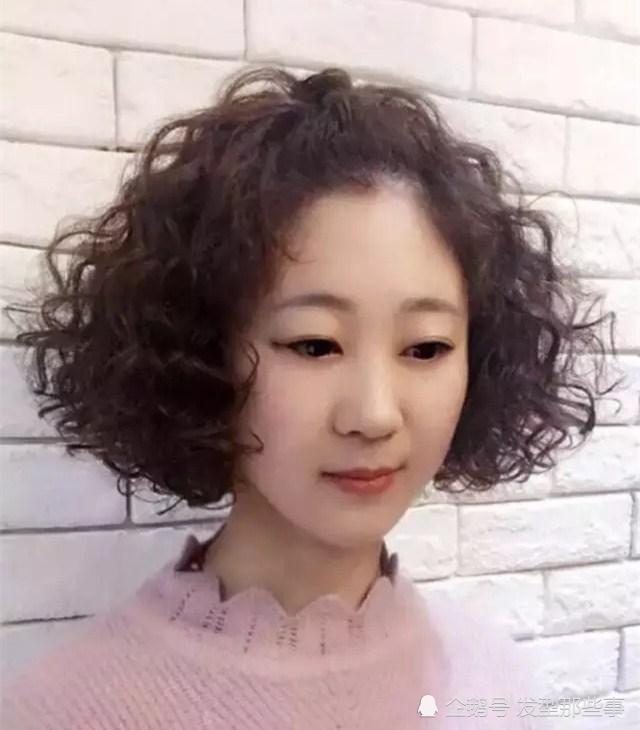 最适合"发量少女性"的烫发,越烫越洋气,让你美到眼前一亮