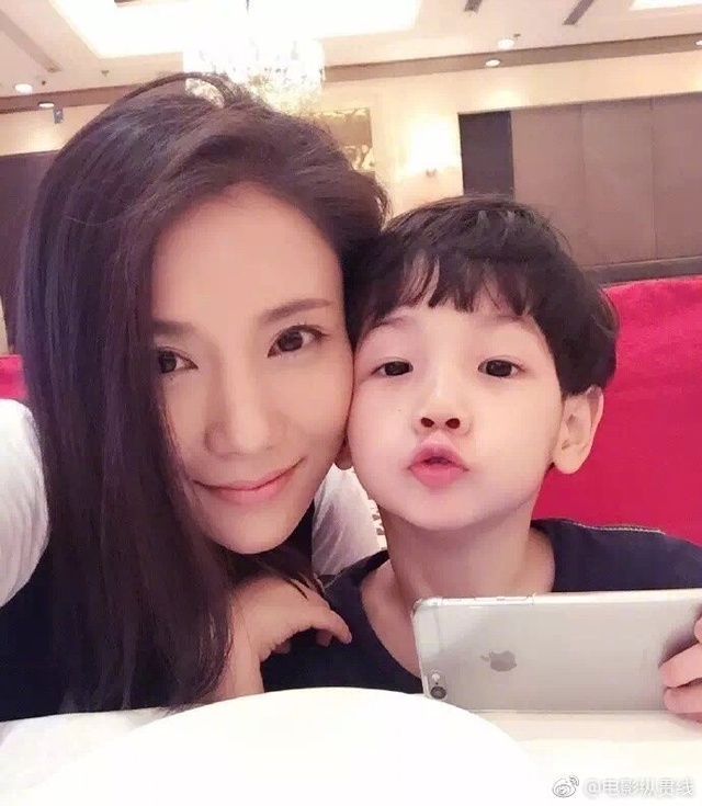 大家还记得快乐星球里面的欧阳老师吗?欧阳老师和小包总居然