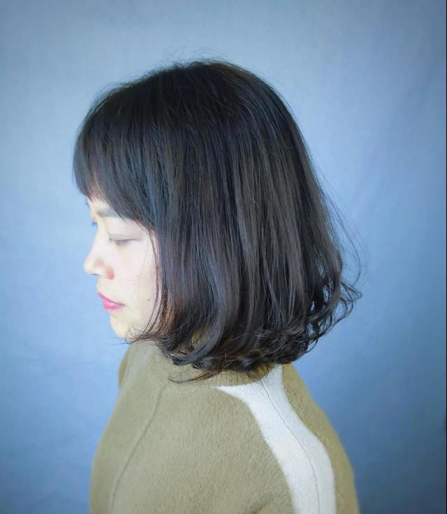 女生剪短发不烫一烫,剪短还有什么意义?