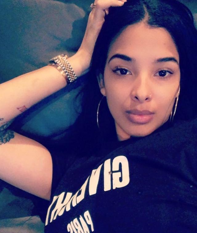 nba场下动态卡戴珊晒孕照秀恩爱库里妻子晒全家福