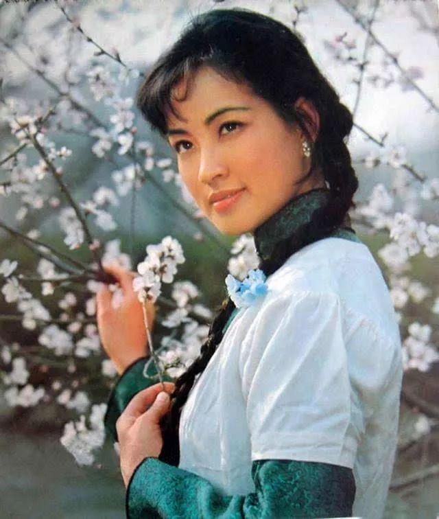美不胜收！这30张老照片，让你一览100年来中国女性审美进化！