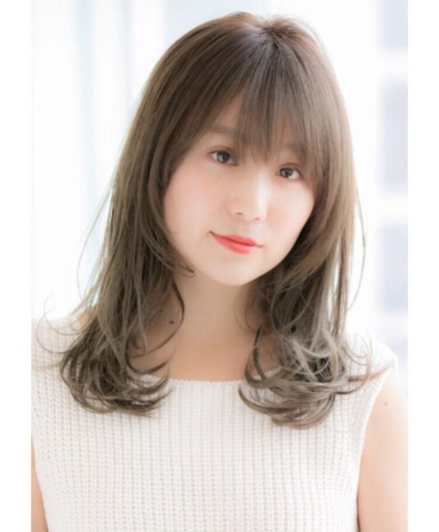 13款适合圆脸女生的中长发发型,大圆脸做这几款发型最显脸瘦!