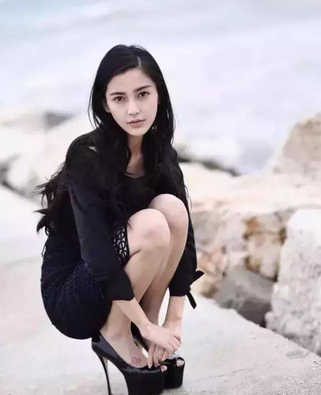 176的雎晓雯比173的关晓彤腿长10cm,真腿长还是假腿长看这两标准