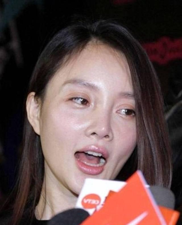 娱乐圈十几位女星素颜照曝光,杨幂皮肤粗糙,她却是见光死!
