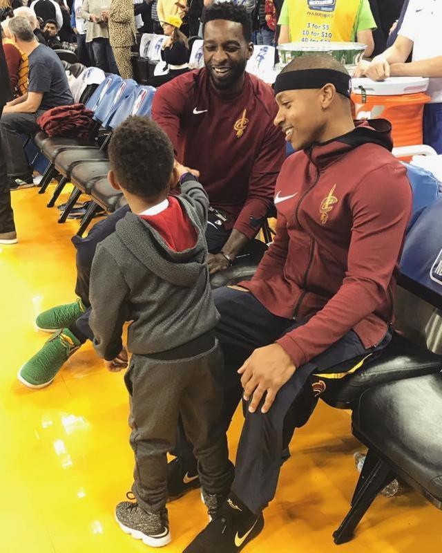 韦德带领替补崛起!詹姆斯休息时间增多,只等待