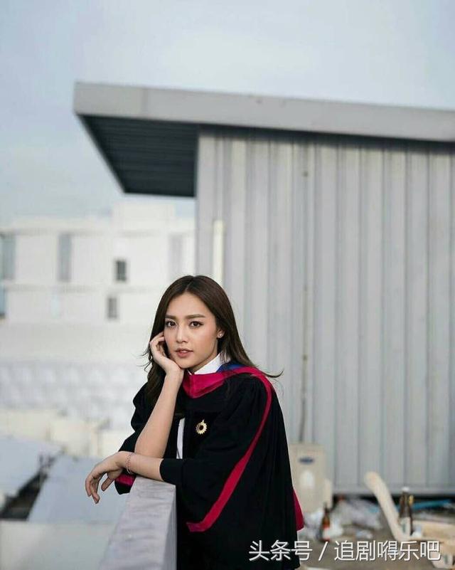 泰娱乐资讯,近期大学毕业的明星,是你们家的爱