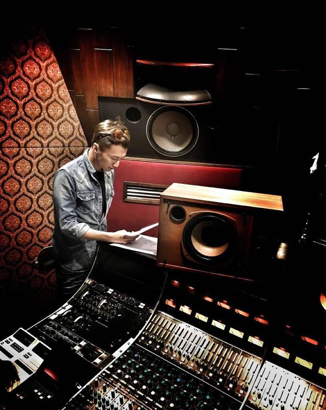 谢霆锋复出歌坛?18年1月4日新歌《异想天开》