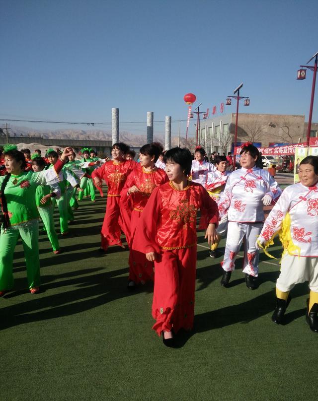 兰州市永登县龙泉寺镇举办"全民健身,共助中国梦"广场