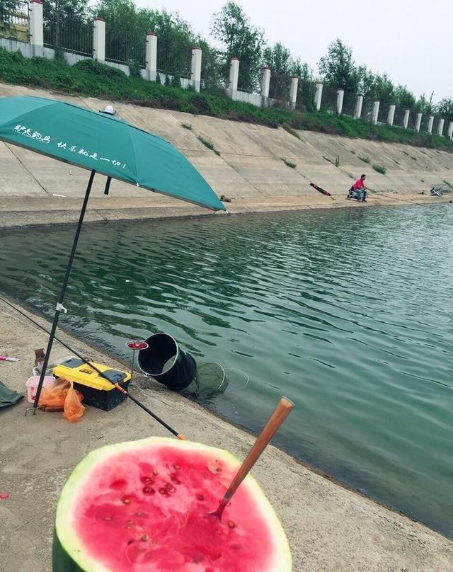 濮阳水库钓鱼,有人落水
