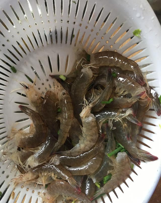 烧基围虾给宝宝吃了