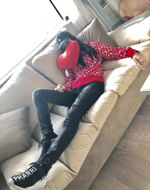 李小璐沙发照p图事件工作室发15张原图辟谣:卸