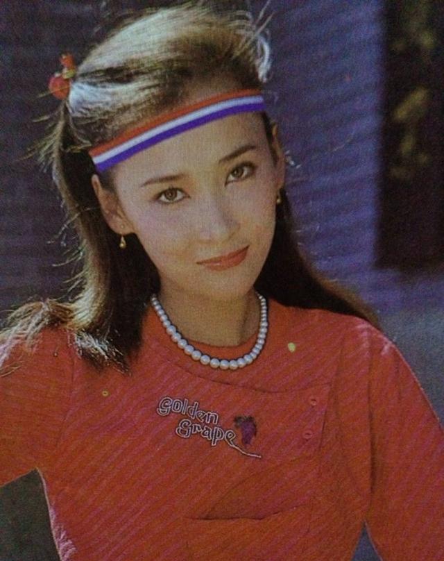 看了麦文燕的照片才知道什么是真正的蛇蝎美人