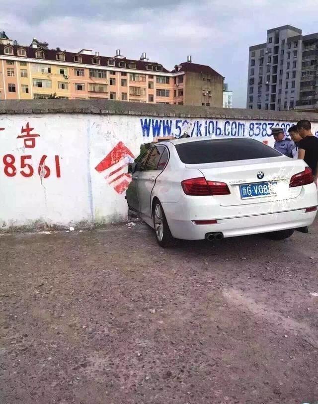 为什么开自动挡汽车简单了,可是却容易出交通事故呢?