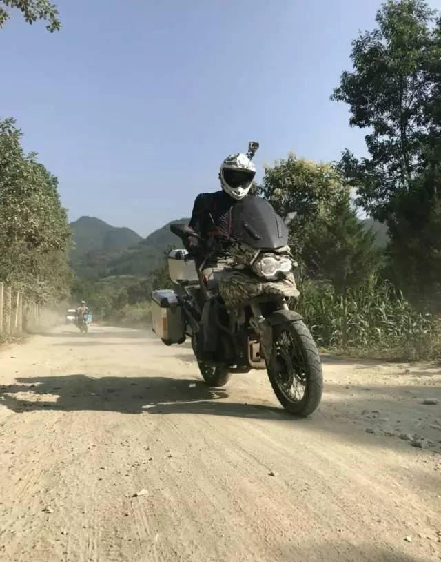 赛科龙RX4高速实测,极速能超过160km/h!