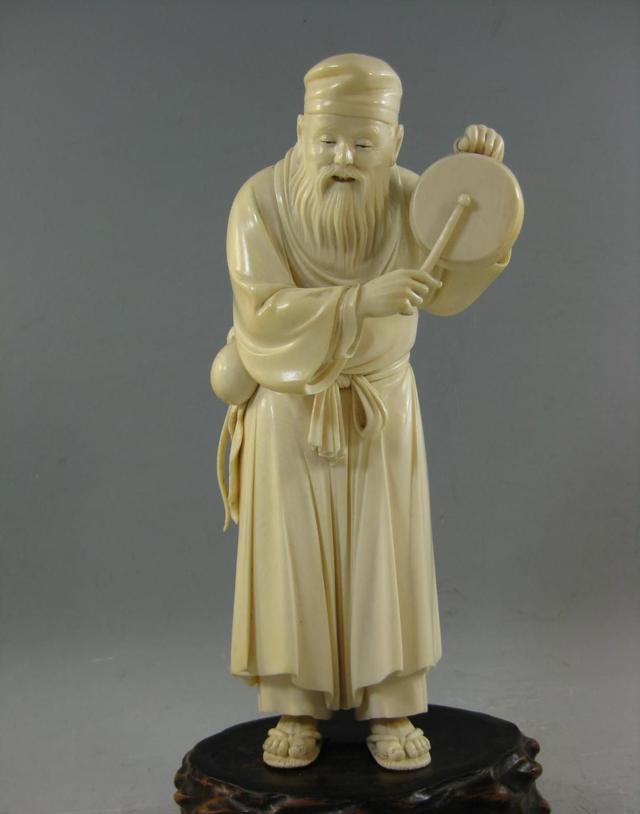 半夜在街上喊天干物燥小心火烛的更夫,算公务